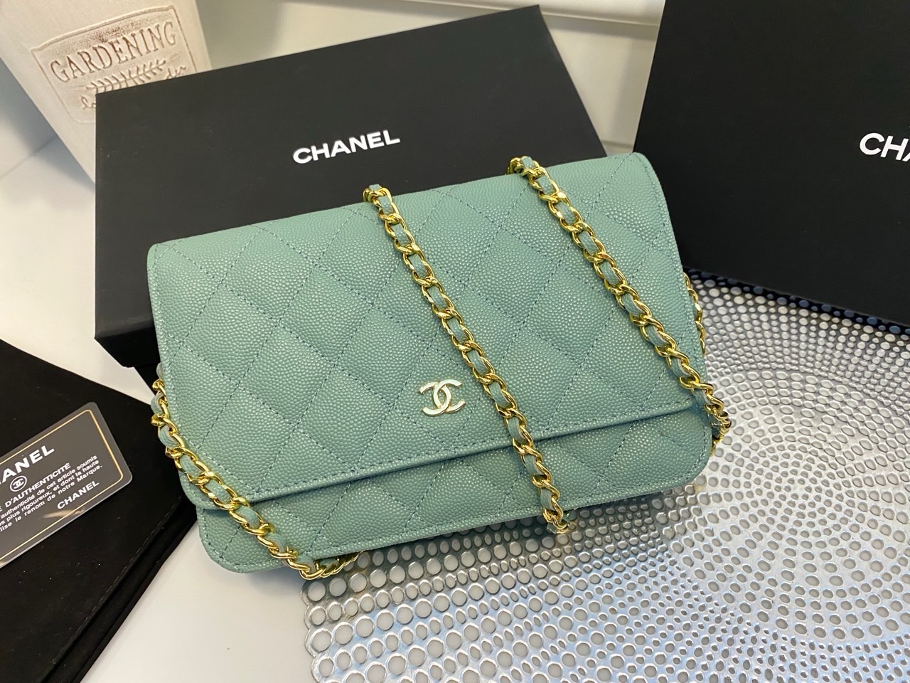 샤넬 WOC 캐비어 금장