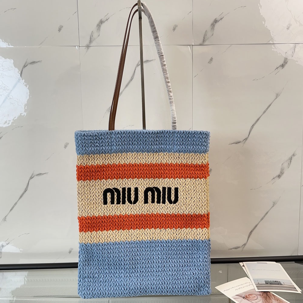 미우미우 라피아 이펙트 토트백 5BG248