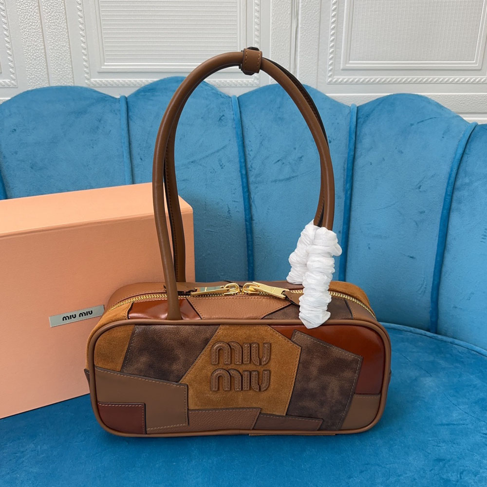 미우미우 보 가죽 패치워크 백 5BB147